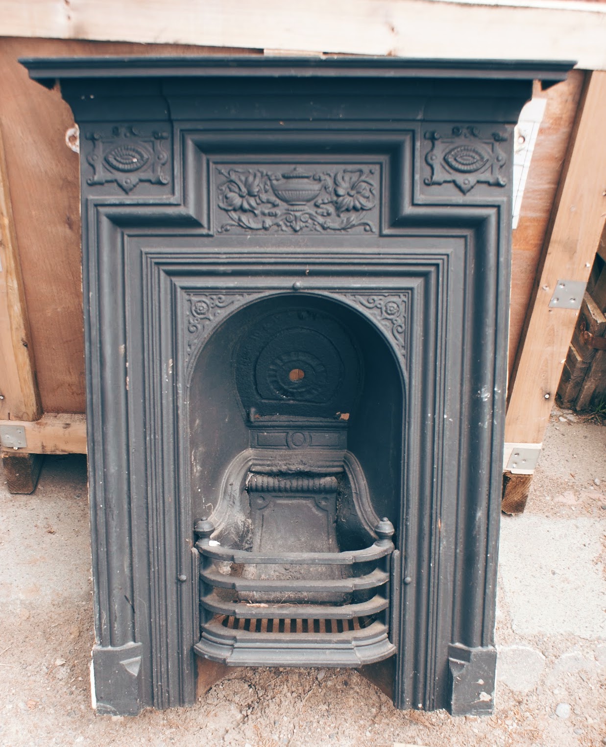 original-victorian-cast-iron-fireplace-with-mantle