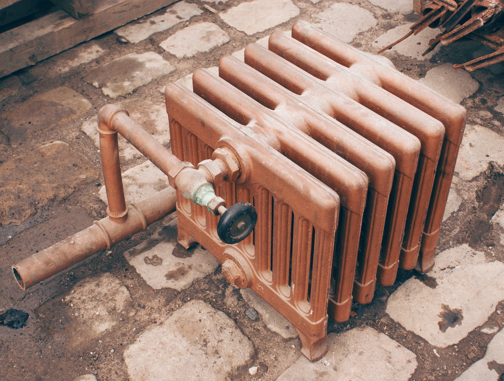 reclaimed-classic-9-column-cast-iron-radiator